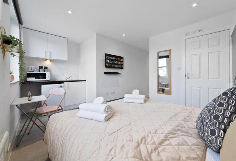 膳宿费 Crystal Palace Stays Se20