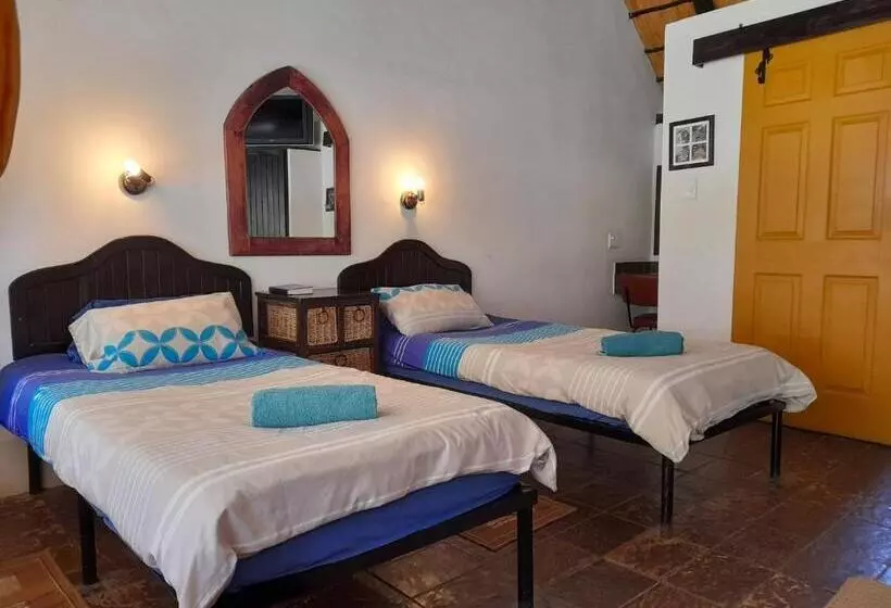 پانسیون Lion S Den Guesthouse Otjiwarongo