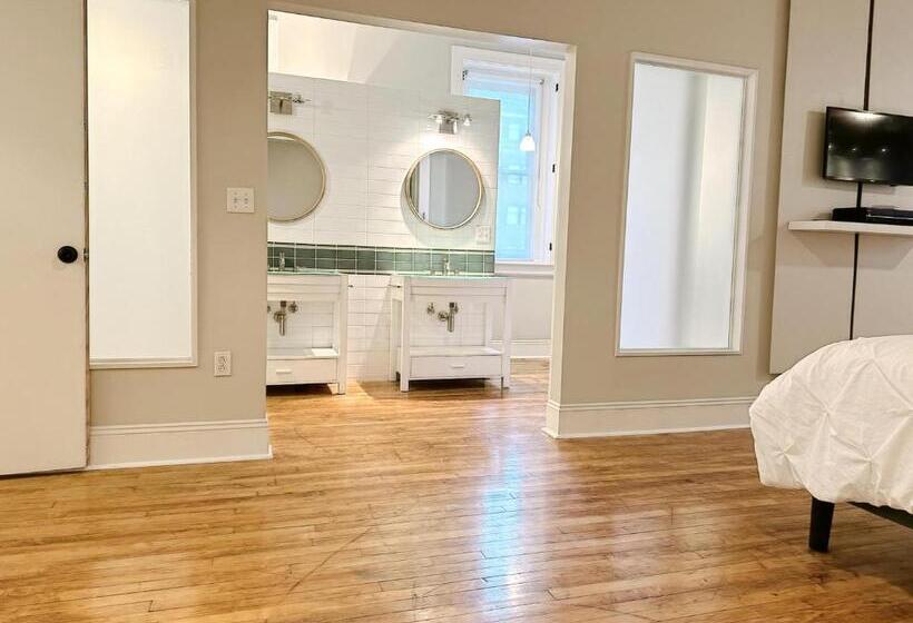 The Historic Lyric Presidential Suite