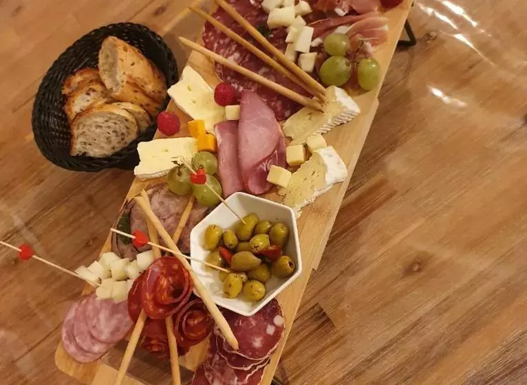 Aamiaismajoitus (B&B) Cottage De La Mare Aux Chèvres