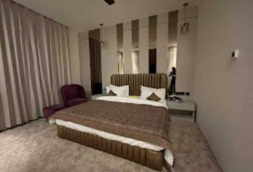 ホテル Casa Divine,bareilly