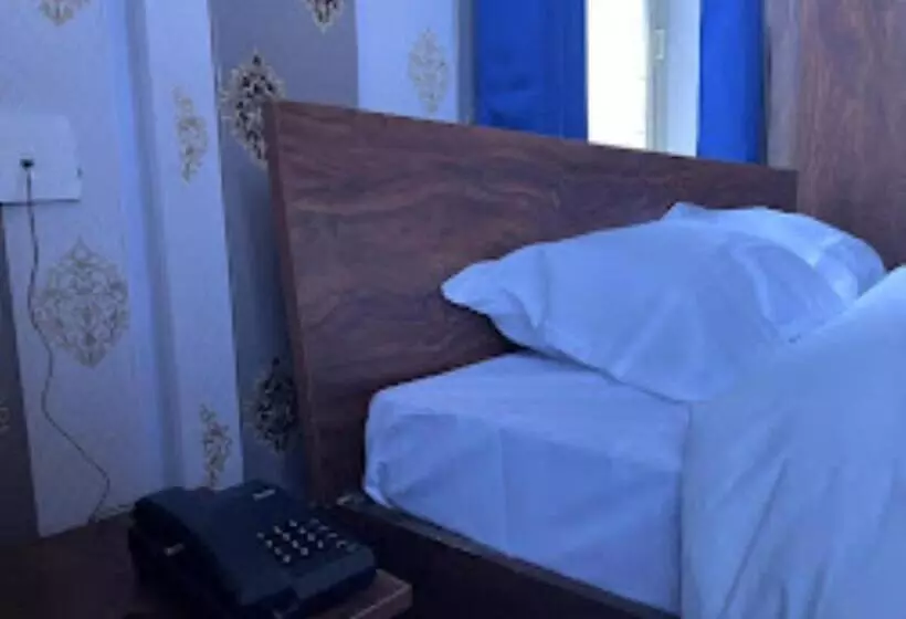 ホテル Saukari S & Restaurant Rishikesh