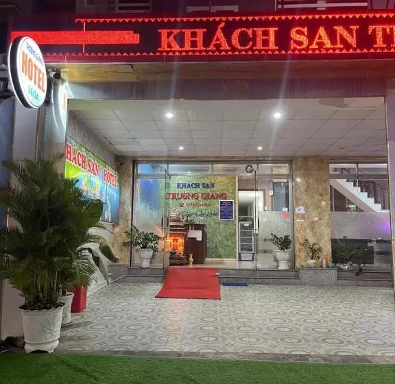 Khách Sạn Trường Giang 长江酒店