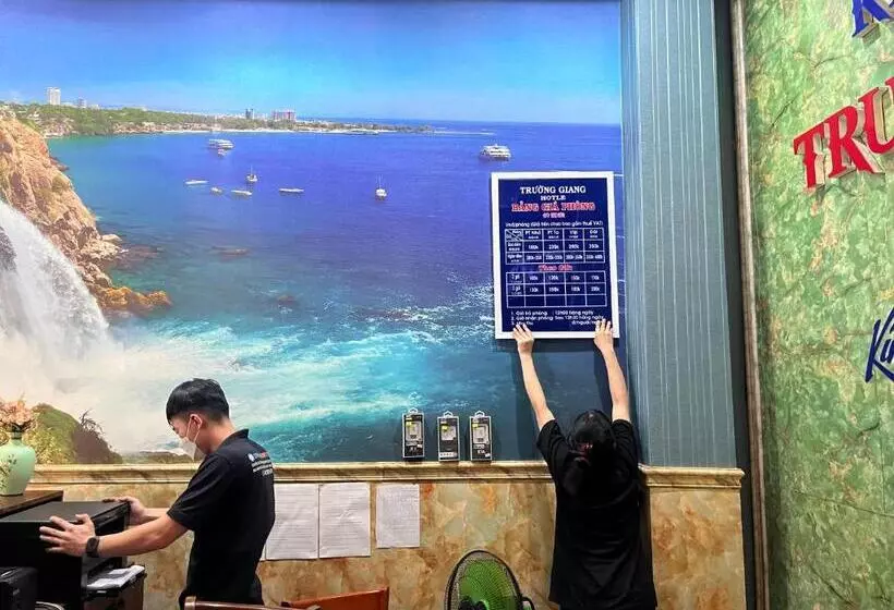 Khách Sạn Trường Giang 长江酒店