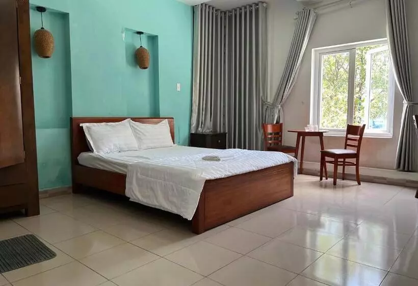 Khách Sạn Trường Giang 长江酒店