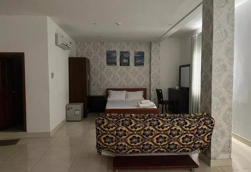 Khách Sạn Trường Giang 长江酒店