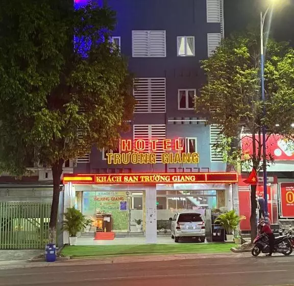 Khách Sạn Trường Giang 长江酒店