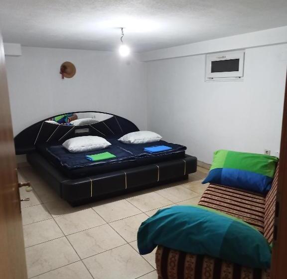 پانسیون Apartman Sm Ik 1