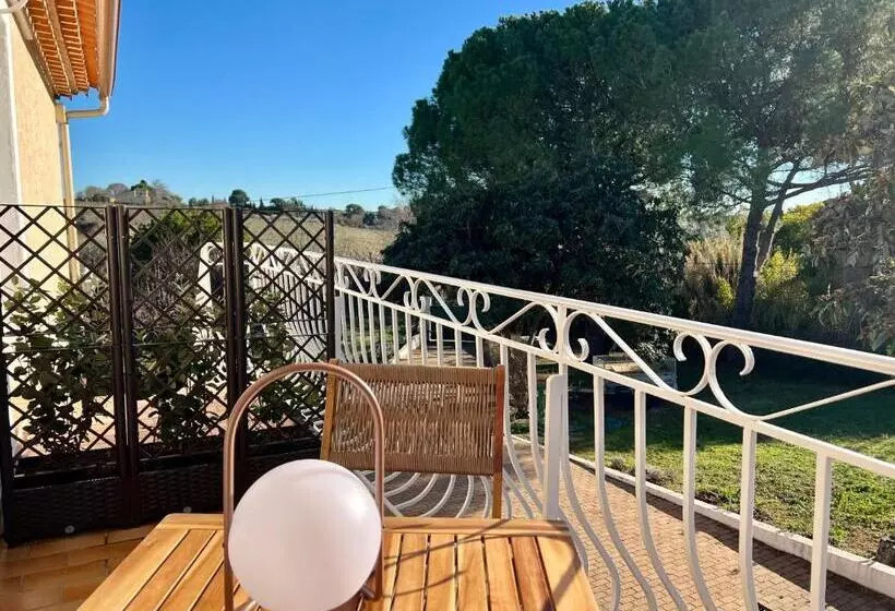 Majatalo Au Bonheur Dezange