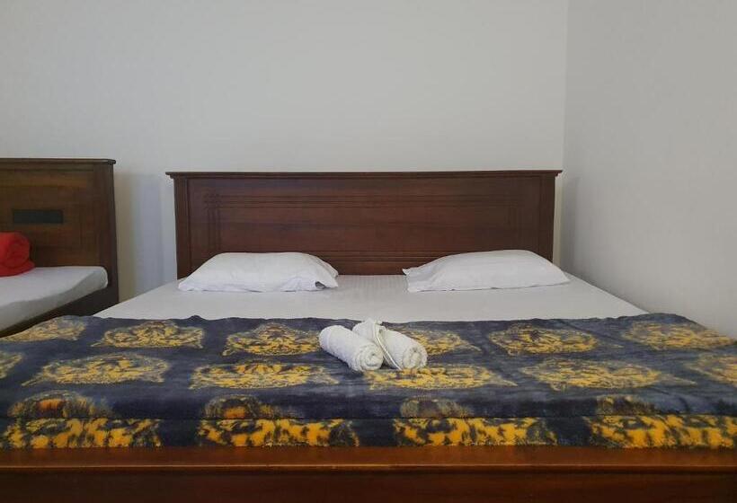 پانسیون Barrow Villa