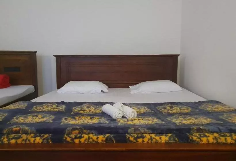 Majatalo Barrow Villa