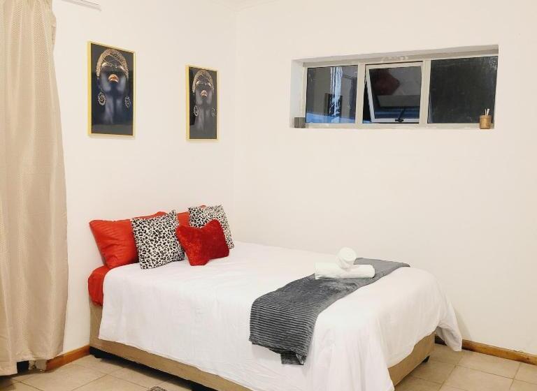 بنسيون Effortless Garden Suites Cambridge