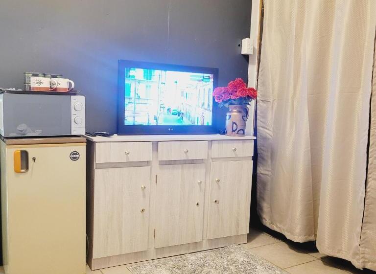 بنسيون Effortless Garden Suites Cambridge