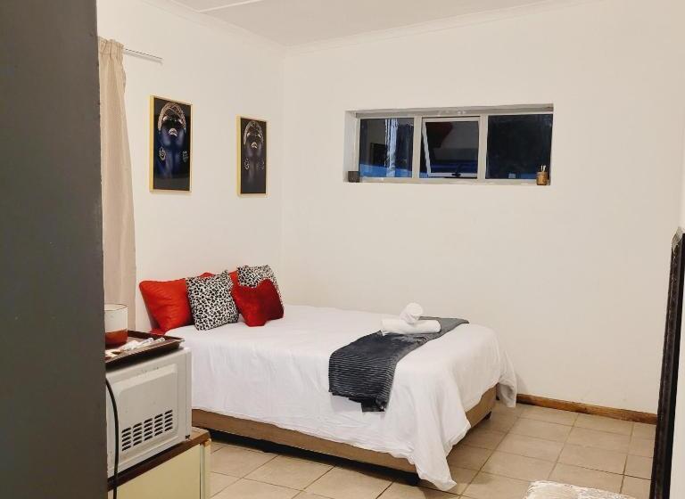 بنسيون Effortless Garden Suites Cambridge