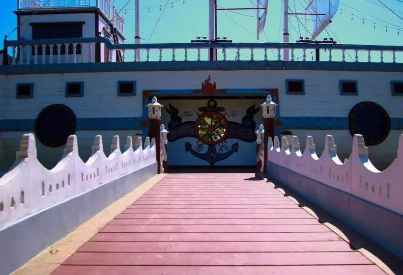 Aamiaismajoitus (B&B) Boat And House Resort Khao Kho