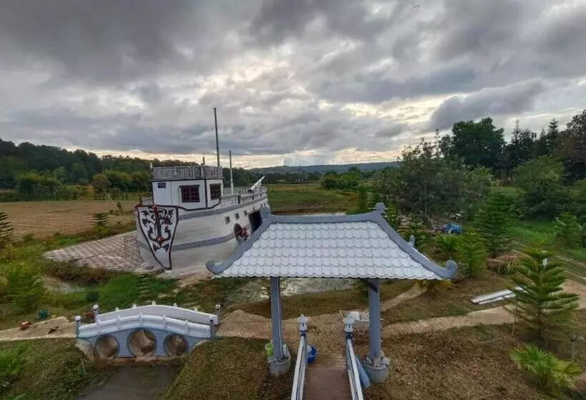 Aamiaismajoitus (B&B) Boat And House Resort Khao Kho