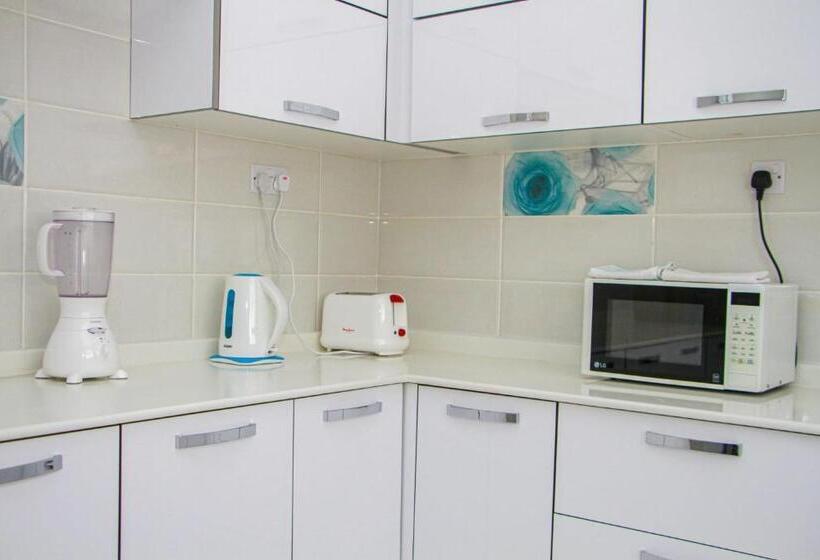 تختخواب و صبحانه Three Palms Home