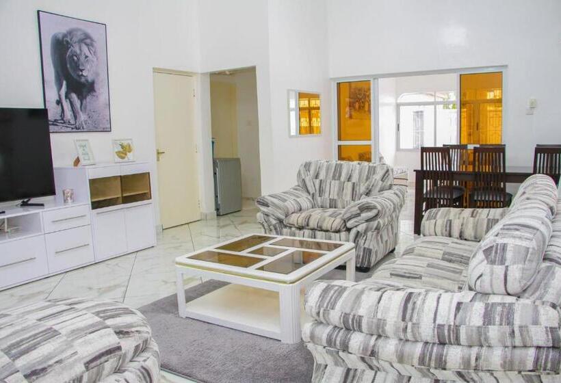 تختخواب و صبحانه Three Palms Home