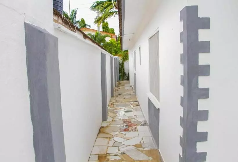 تختخواب و صبحانه Three Palms Home