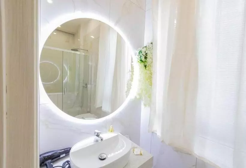 تختخواب و صبحانه Enchanting Suites Salerno