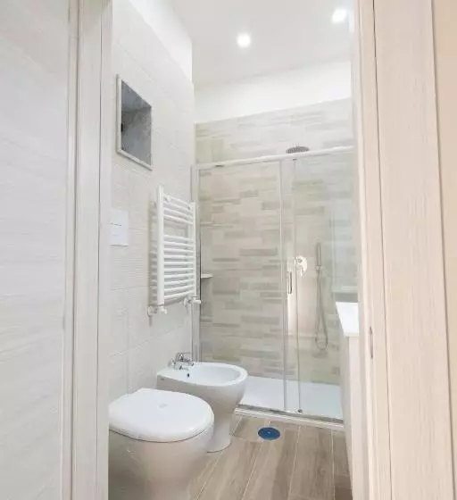 تختخواب و صبحانه Enchanting Suites Salerno