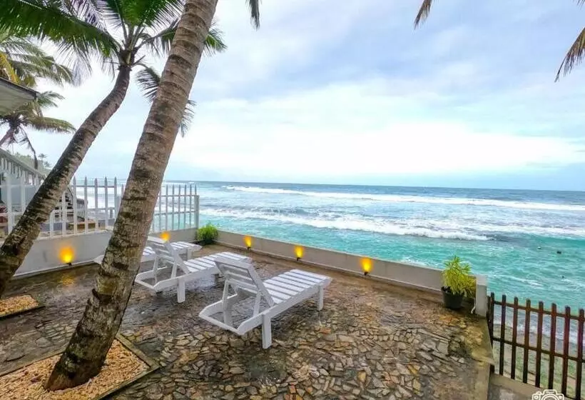 Hotelli Asa Bay Beach Resort