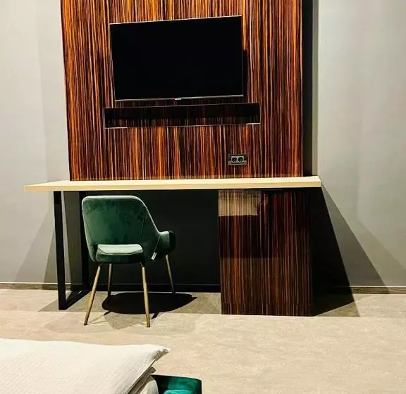 Hotelli Pensiunea Butique Central