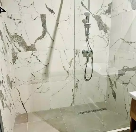 Hotelli Pensiunea Butique Central