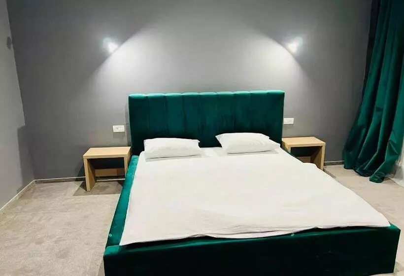 Hotelli Pensiunea Butique Central