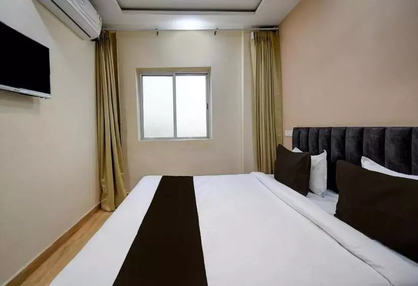 ホテル Krishna Inn