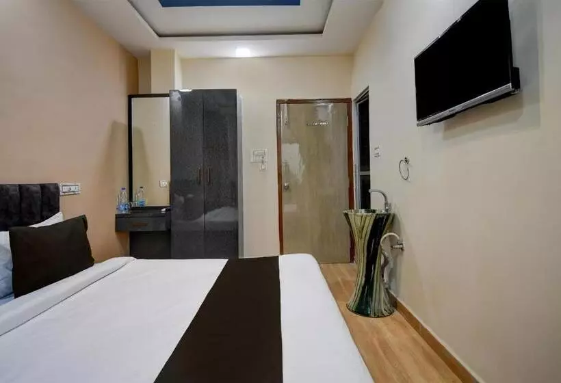 ホテル Krishna Inn