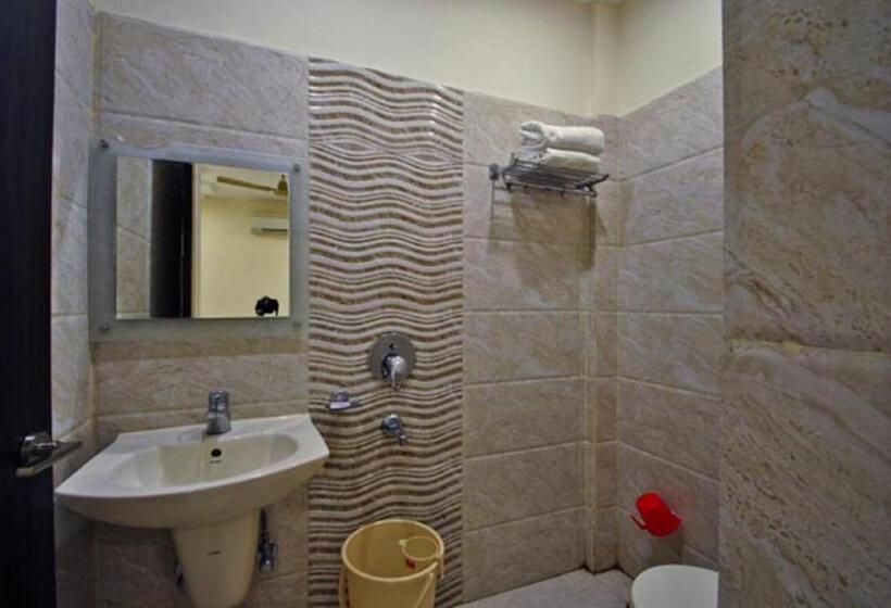 فندق Mandiram Prayagraj