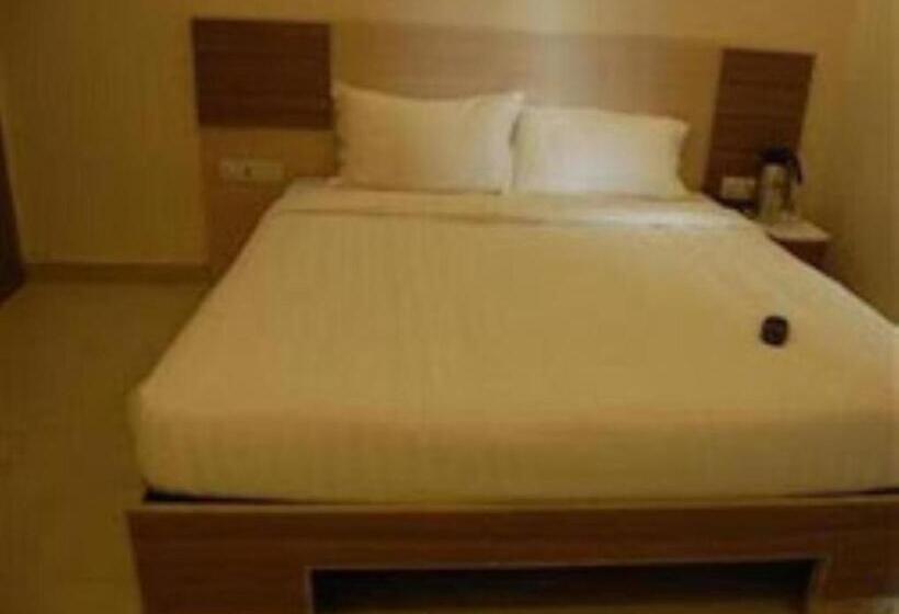 فندق Mandiram Prayagraj