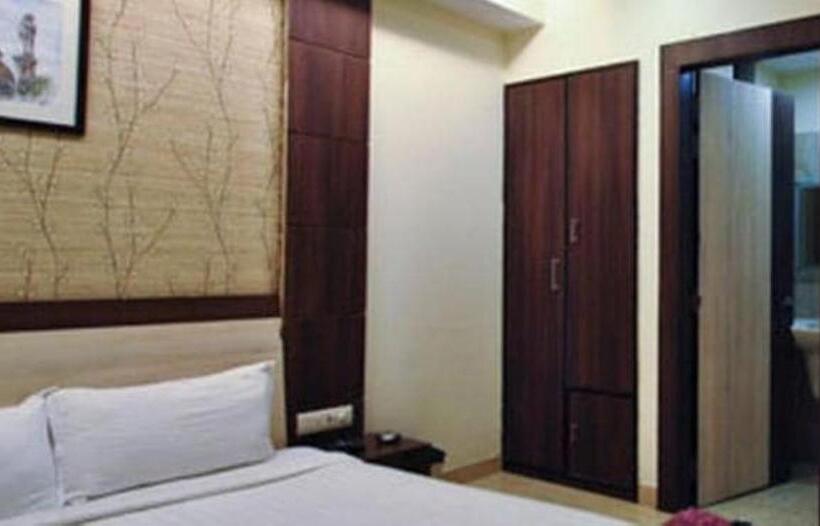 فندق Mandiram Prayagraj