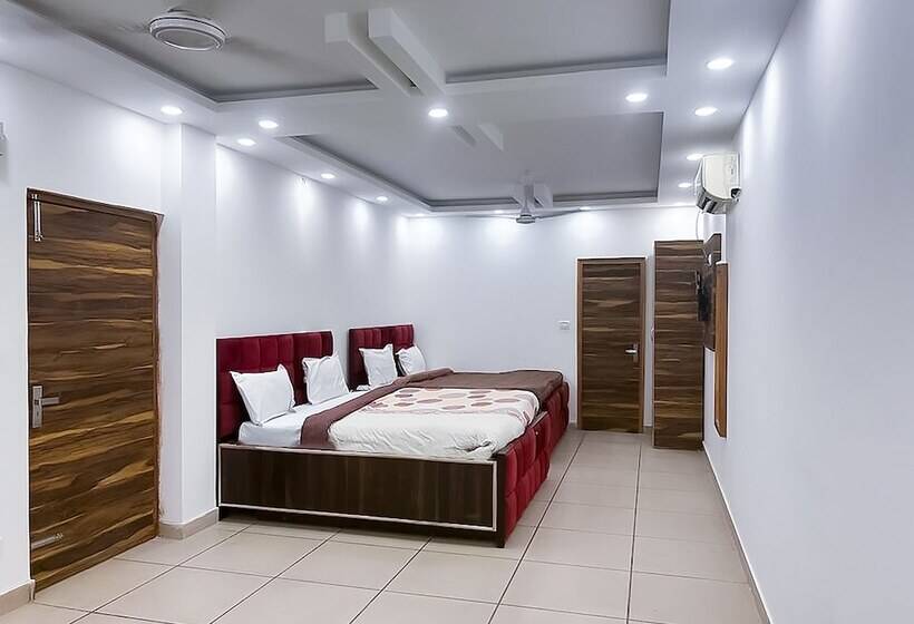 Roomshala 149 Hotel Bay Leaf Resort