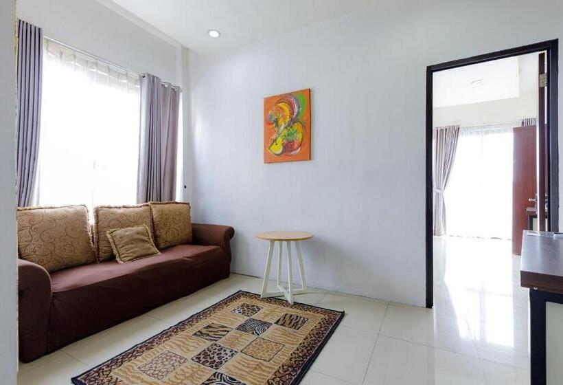 Hotel Urbanview Srb Near Mall Ciputra Cibubur By Reddoorz