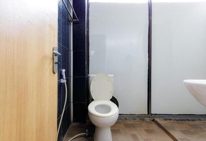 Hotel Urbanview Srb Near Mall Ciputra Cibubur By Reddoorz