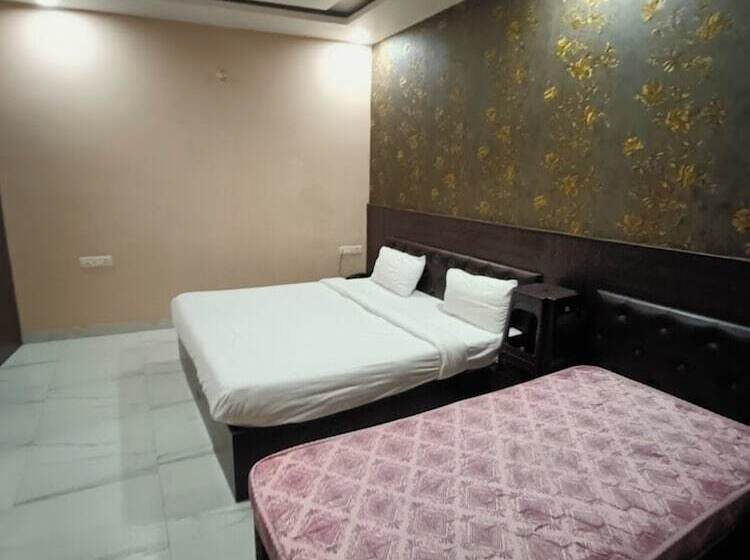 هتل Vk Inn Prayagraj