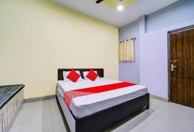 Oyo Hotel New Braj Palace And Restaurant