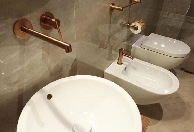 B&bari, Via Crollalanza