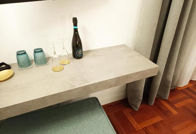 B&bari, Via Crollalanza