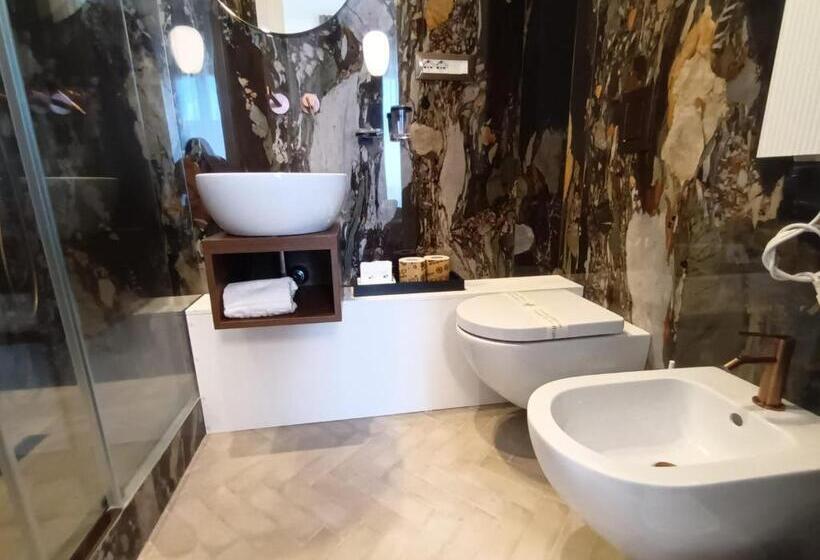 B&bari, Via Crollalanza