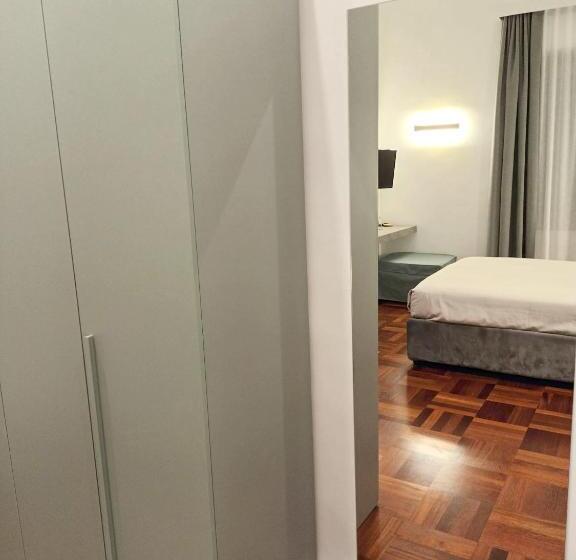 B&bari, Via Crollalanza