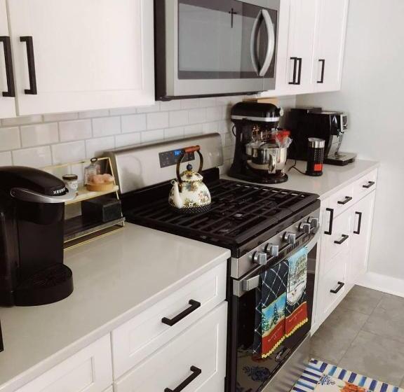 Bed and Breakfast Magnolia Llc Short Term Rentals Private Room On The Second Floor