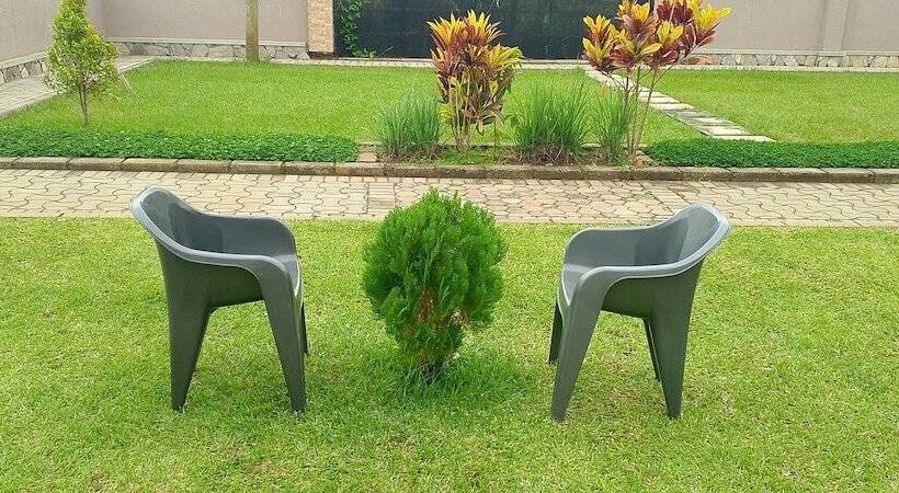 Bed and Breakfast Migingo Suites