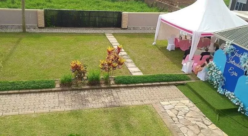 تختخواب و صبحانه Migingo Suites