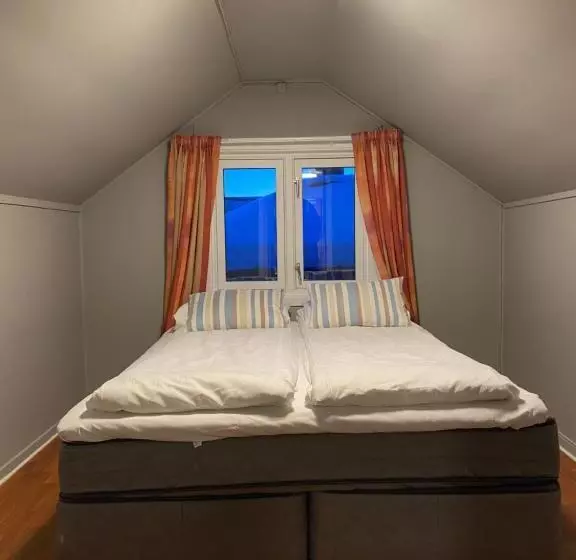 Enter Backpack Apartments