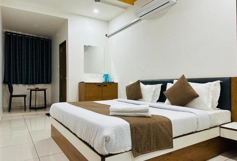 Hotel Dwarika Inn By Mantram Hospitality