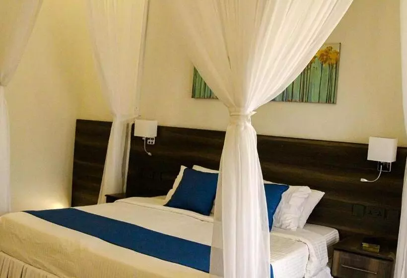 هتل Lukenya Alkebu Resort