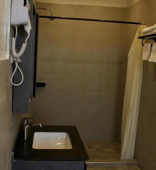 هتل Lukenya Alkebu Resort